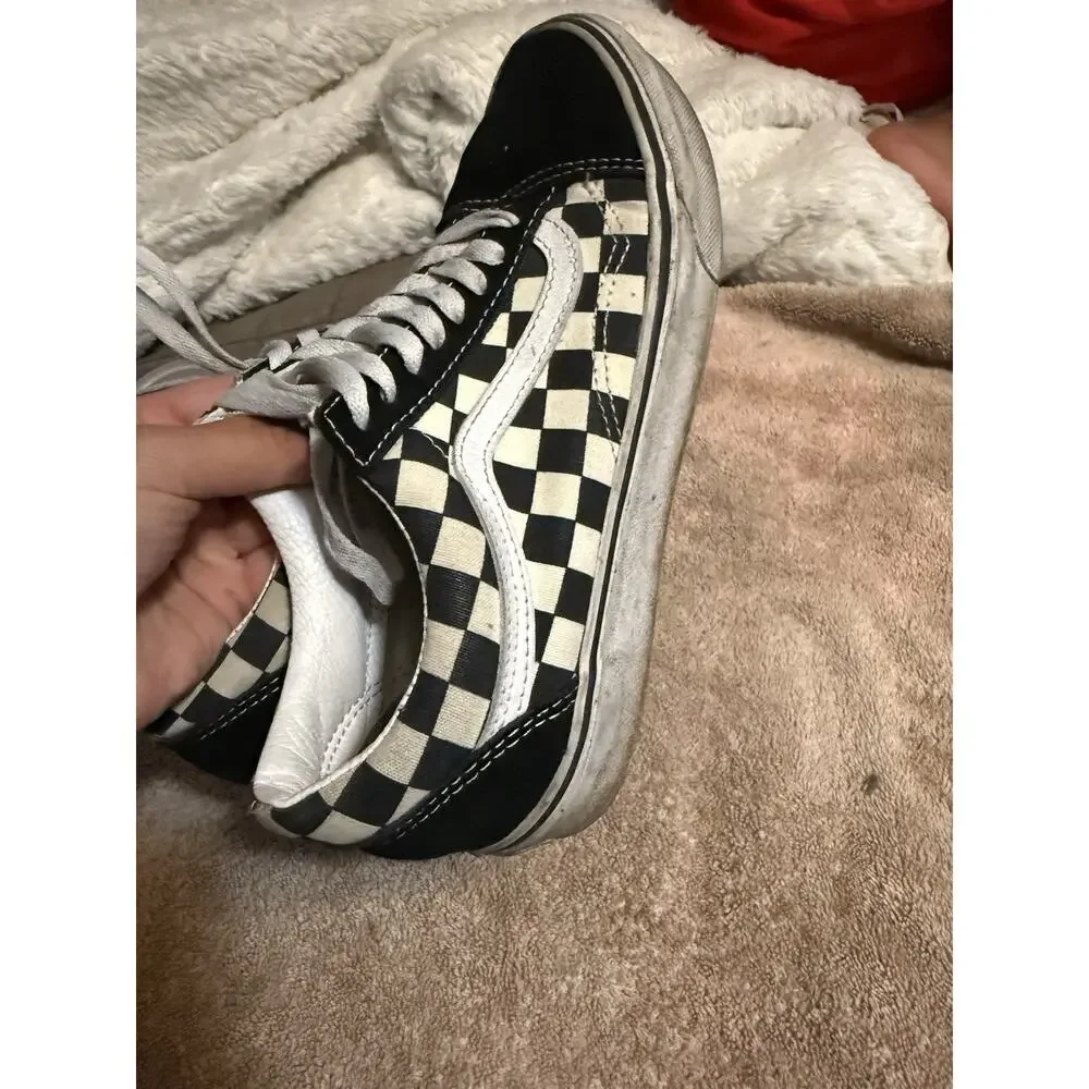 VANS Old Skool Checkerboard Black/White Low Top Lace Up Men's Sneakers